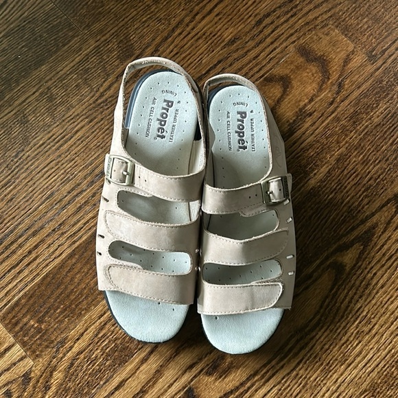 Propet easy walker Women's sandals size 8.5 - Picture 2 of 13